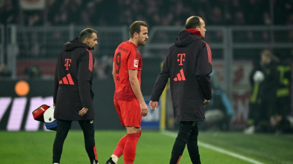 Harry Kane participa parcialmente do treino do Bayern de Munique