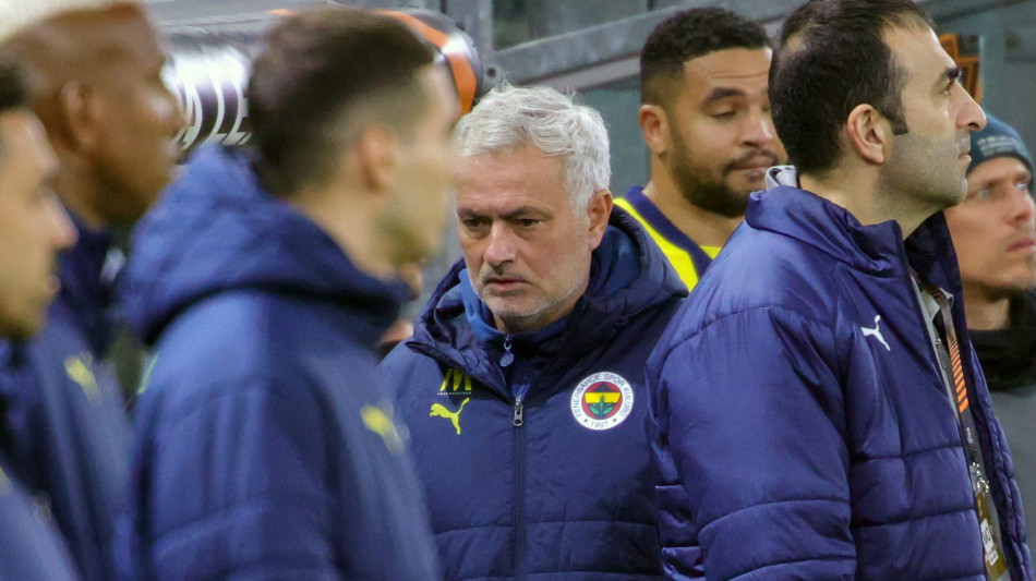 Calcio: Mourinho choc, denunciato dal Galatasaray per razzismo