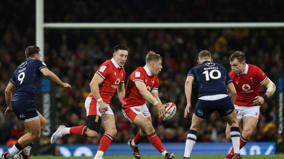 Wales fly-half Costelow back training ahead of Ireland clash  