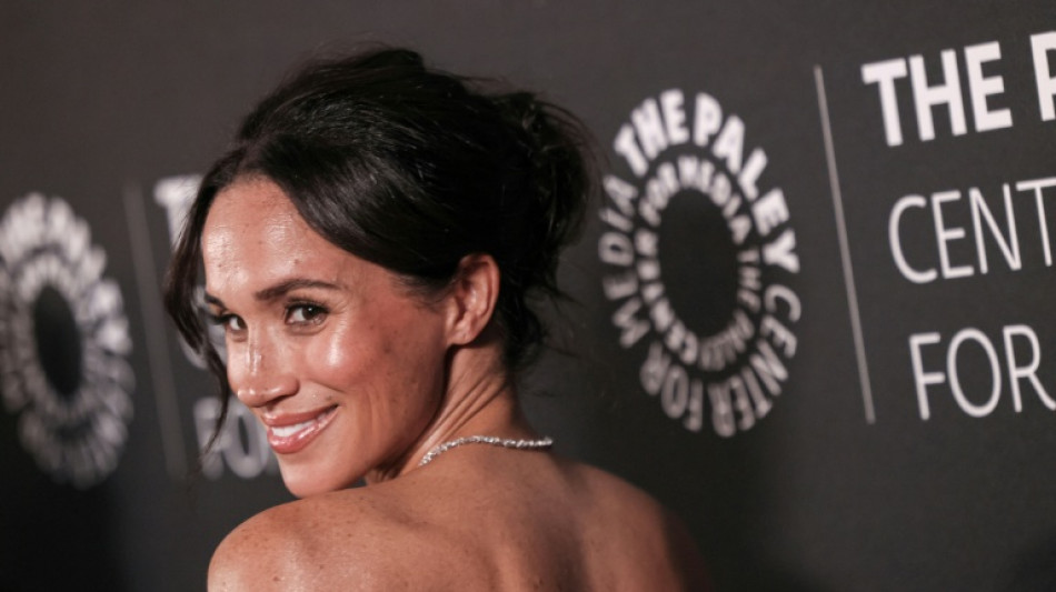 Meghan Markle vuelve a las pantallas reconvertida en esposa tradicional