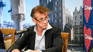 Sean Penn unterstützt ukrainische Flüchtlinge in Polen