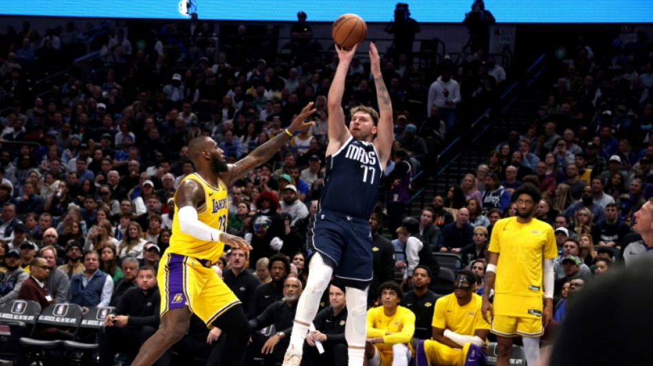 Doncic, Exum lead Mavs past LeBron, Lakers 