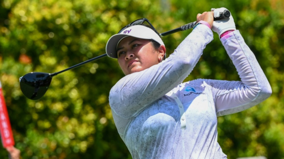 World No1 Vu lies stroke behind surprise Singapore LPGA leader