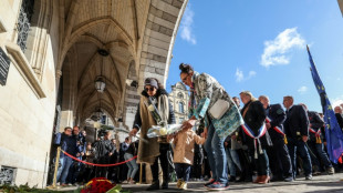 Ultime hommage d'Arras pour les funérailles de Dominique Bernard, sous haute surveillance