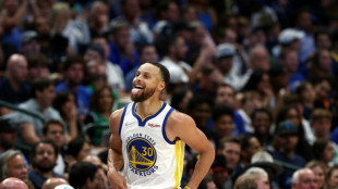 Play-offs NBA: les Warriors et Stephen Curry entrevoient un retour en finale