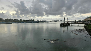 Ecuador battles spreading oil slick, residents without water