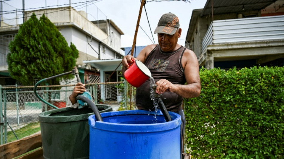 La escasez de agua colma la paciencia de los cubanos en plena crisis