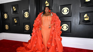 Grammys red carpet: bold colors, basic black, bling