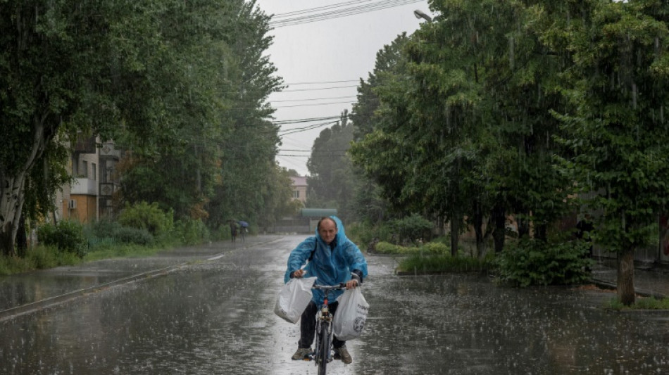 Les cyclistes âgés de l'est de l'Ukraine, au guidon malgré les violences