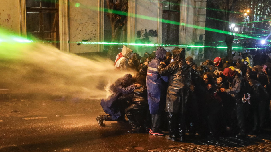 Georgia, gli studenti abbandonano le lezioni per protesta