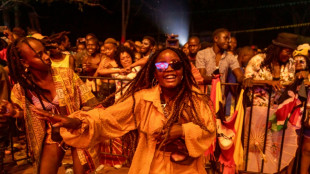 Bailando a orillas del Nilo en un festival "inmoral" en Uganda