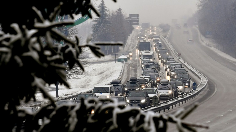 "Huit kilomètres en cinq heures": longue nuit sur la route des stations de la Tarentaise après un éboulement