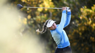 Local knowledge boosts LPGA Los Angeles leader Nam