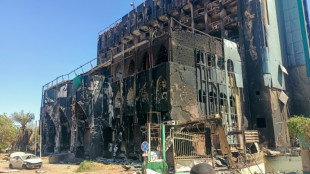 Cientos de muertos en un bombardeo de un mercado en Sudán