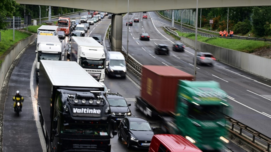 Vollsperrung von Autobahnbrücke in Berlin sorgt für Verkehrschaos in der Hauptstadt