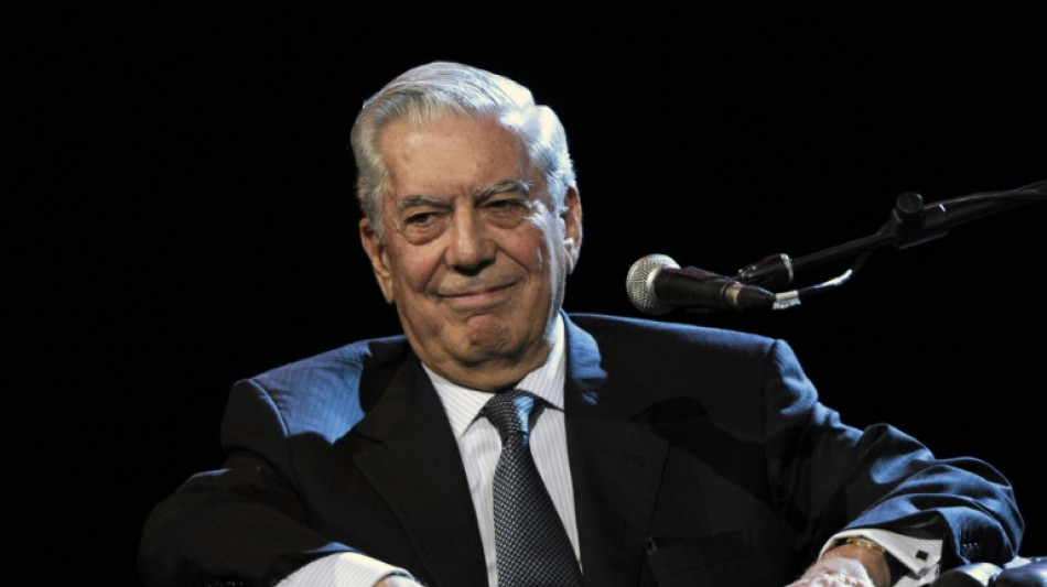 Mario Vargas Llosa entra en la Academia Francesa