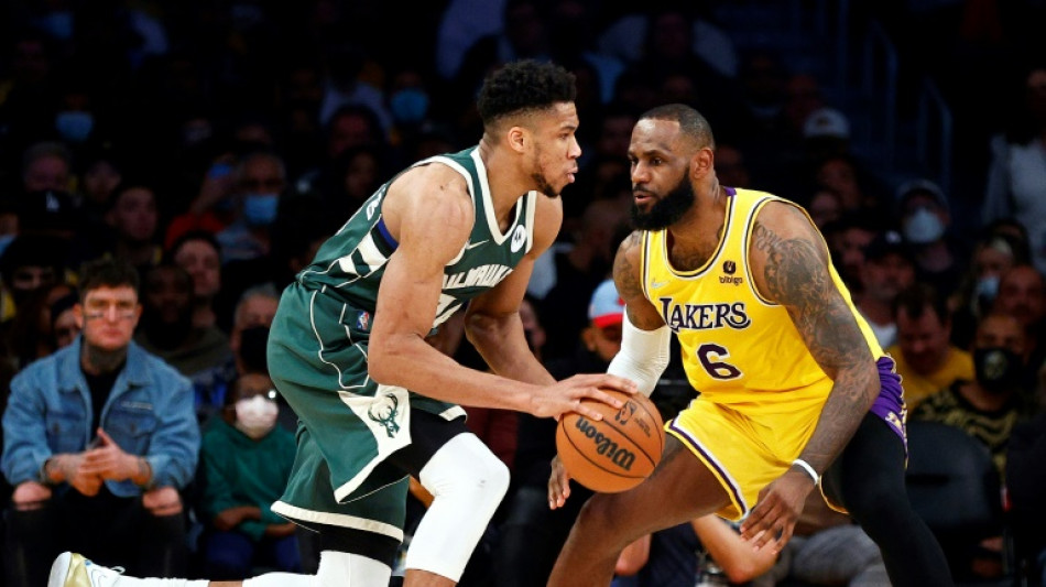 NBA: Giannis detiene a LeBron y los Bucks vencen a los Lakers; Booker supera a Embiid en triunfo de Suns