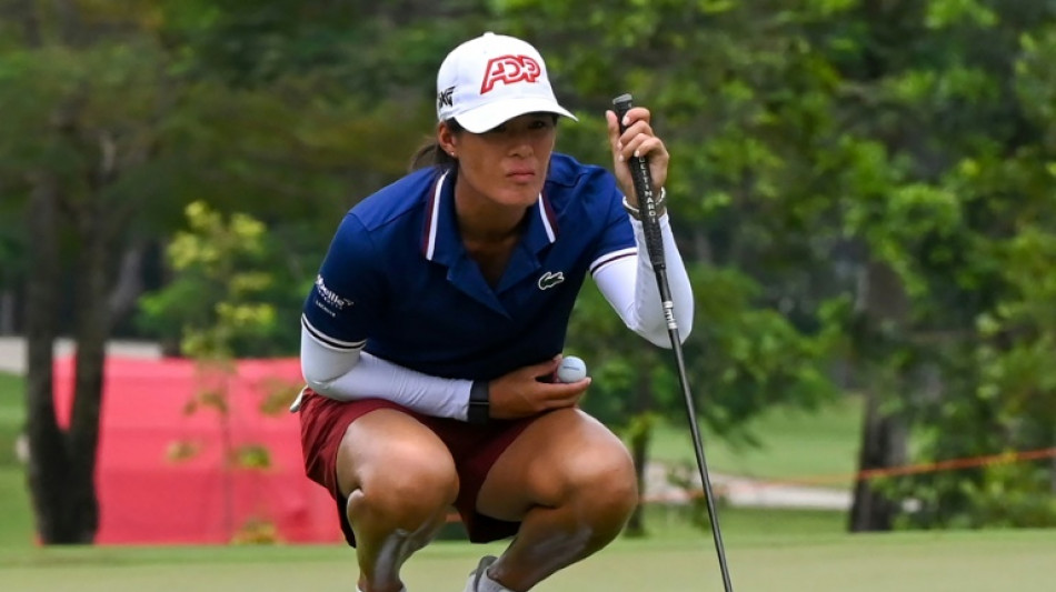 Boutier delivers putting masterclass to grab Singapore LPGA lead