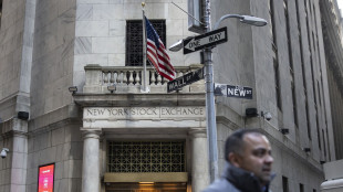 Wall Street apre debole, Dj +0,03%, Nasdaq -0,06%