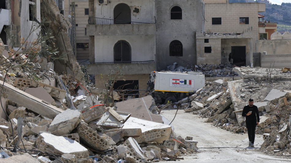 Un morto per fuoco israeliano nel sud del libano