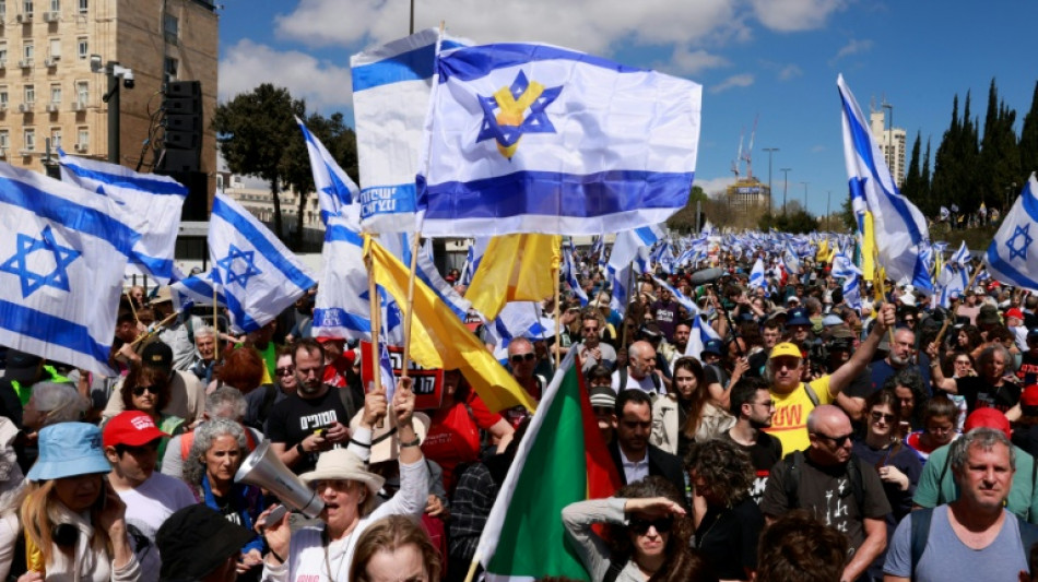 Milhares de israelenses protestam contra Netanyahu em Jerusalém