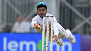 Hasan takes three as Bangladesh rattle India in first Test