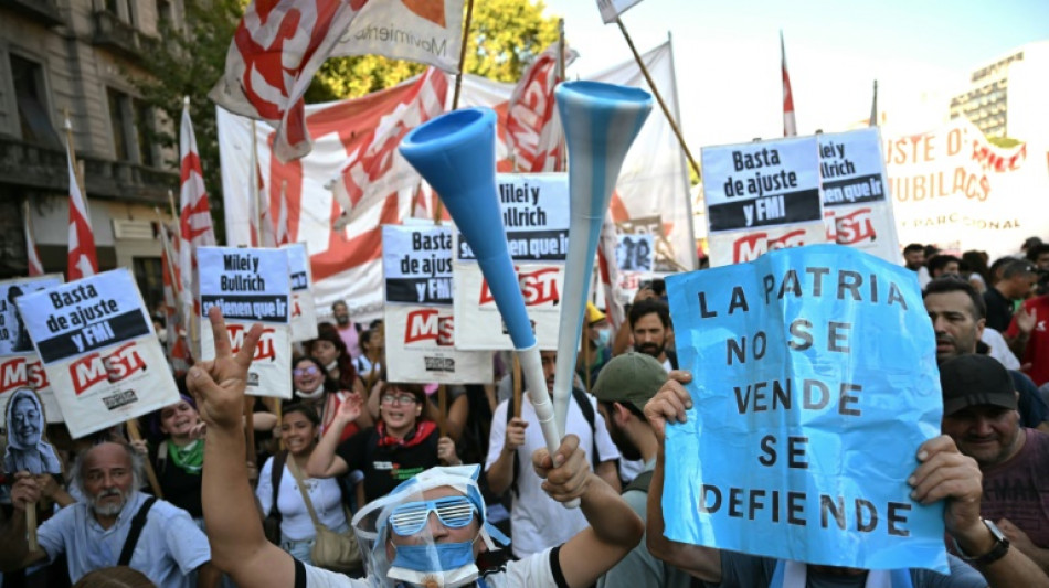 Congresso aprova negociação de empréstimo com FMI em dia de protestos na Argentina