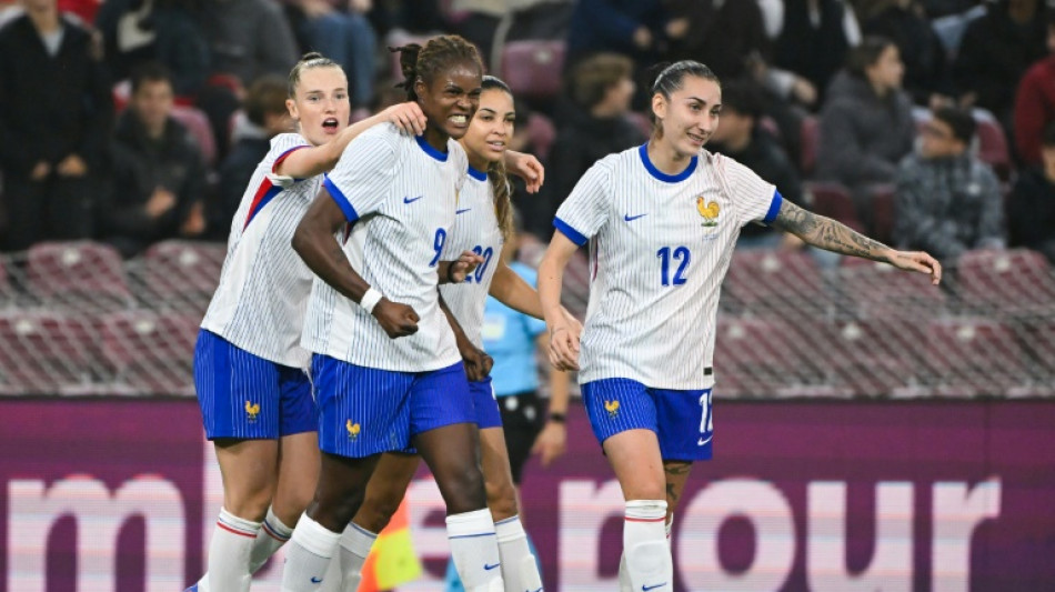 Foot: les Bleues, rajeunies et remaniées, s'inclinent face à la Suisse