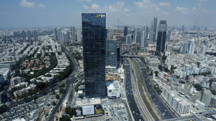 Sirene d'allarme nel centro Tel Aviv, si sentono esplosioni