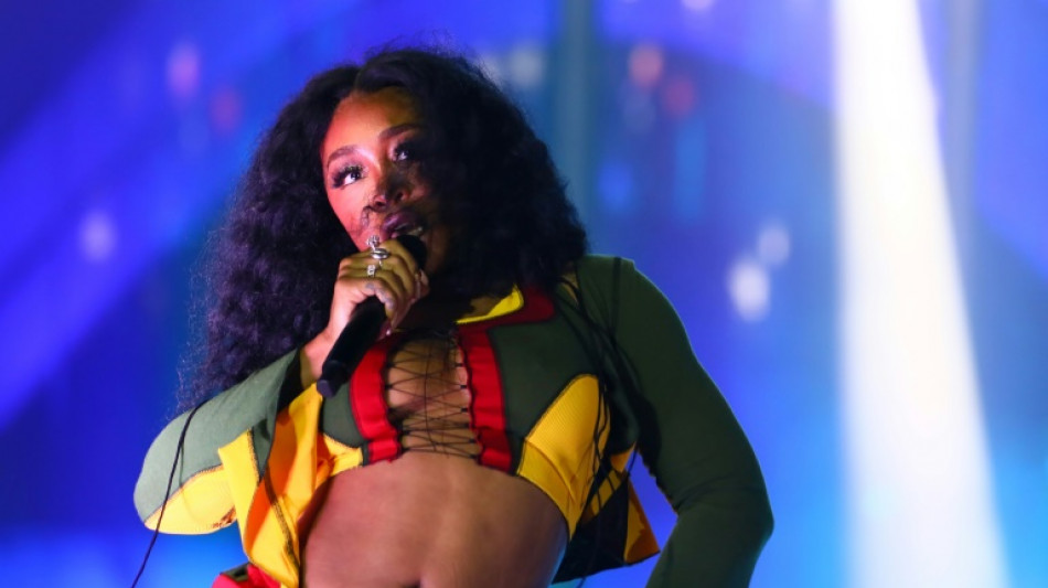 La cantante SZA lidera con nueve nominaciones una carrera a los Grammy dominada por mujeres