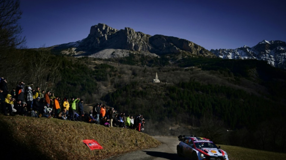 Neuville grabs narrow Monte Carlo lead from Ogier