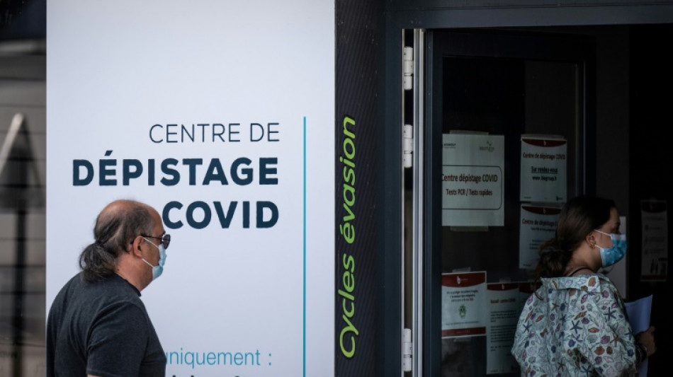 Covid-19: la 7ème vague en reflux en France mais encore à un niveau élevé