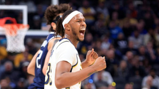 Pacers roll Thunder, Celtics march on