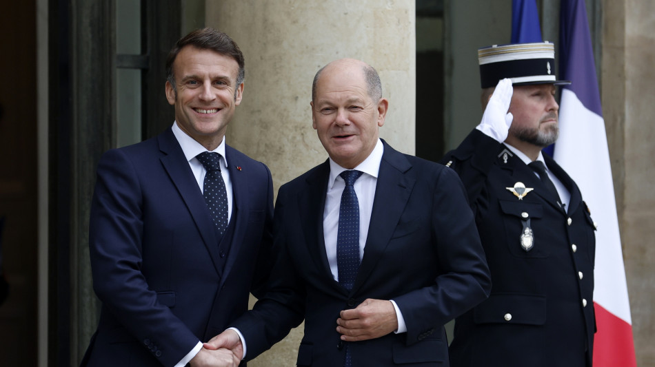 Macron, appello con Scholz per un'Europa forte e sovrana