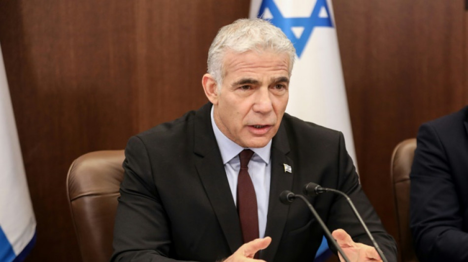 A peine à la tête d'Israël, Lapid se rend à Paris pour discuter Liban et Iran