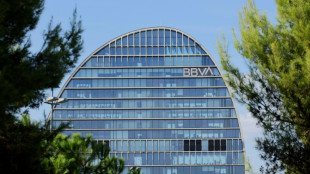El BBVA obtiene un beneficio "récord" en nueve meses, pese a las turbulencias de la OPA sobre Sabadell