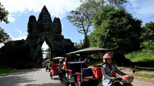 Cambodia's women tuk-tuk drivers fighting prejudice 