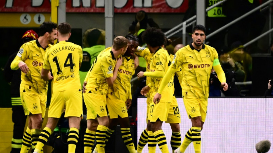 Dortmund vence Milan (3-1) e vai às oitavas da Champions