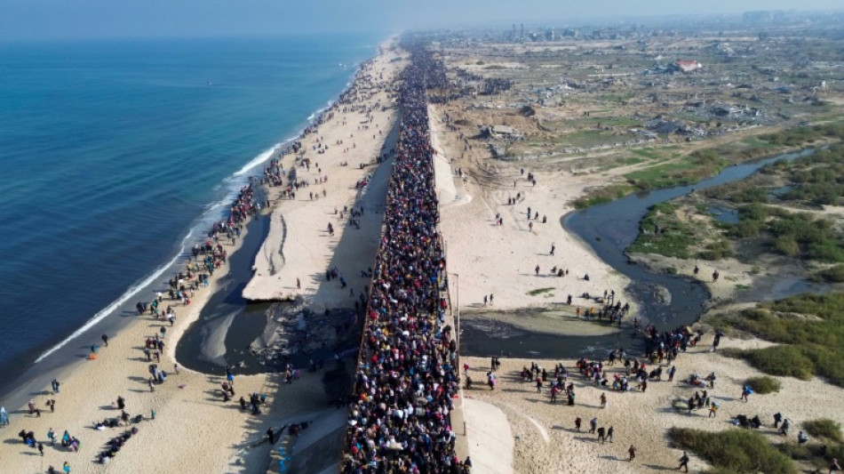 Tausende Palästinenser auf dem Weg in ihre Heimatorte im Norden des Gazastreifens