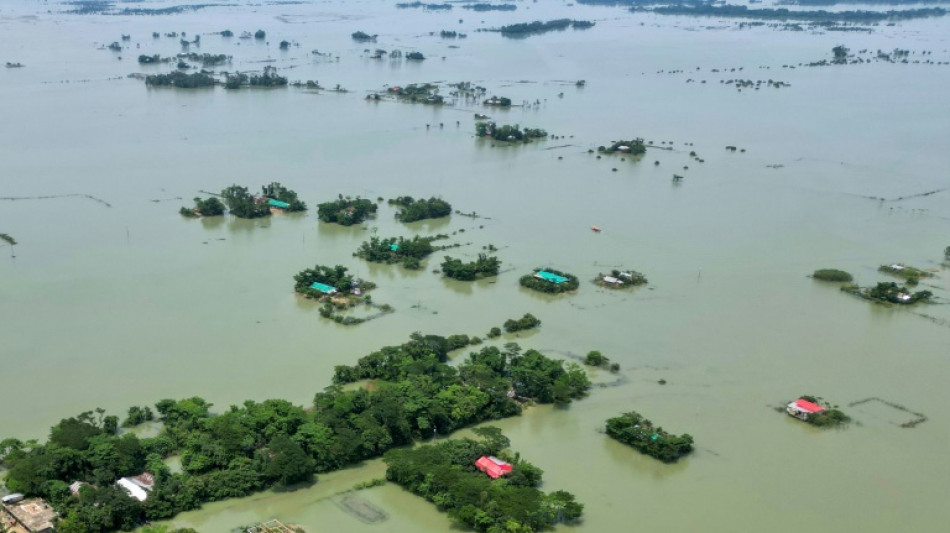 Riesige Gebiete in Indien und Bangladesch unter Wasser - mindestens sechs Tote