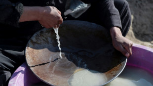 El oro alcanza un valor récord de 2.200 dólares por onza