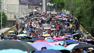 Protesta de maestros genera caos en el aeropuerto de Ciudad de México