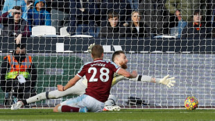 Soucek strikes as West Ham boost Premier League top-four hopes