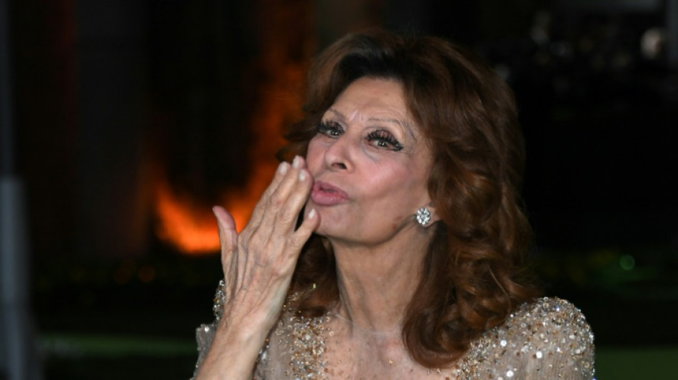 La estrella italiana Sophia Loren festeja sus 90 años en Roma