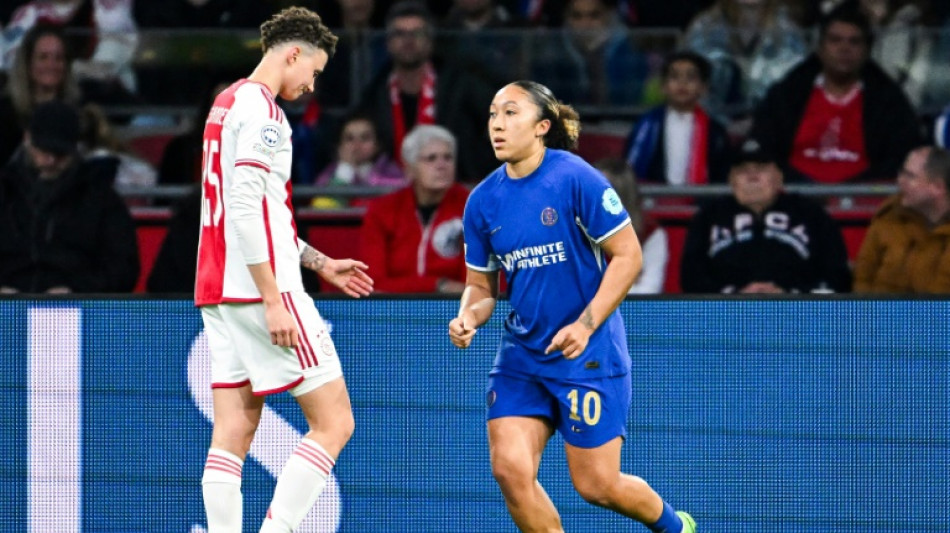 Chelsea hammer Ajax, Lyon beat Benfica