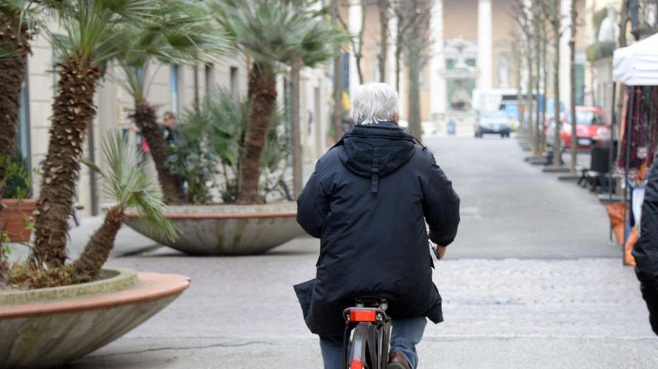 Intesa, 'si guarda al risparmio gestito per la terza età'