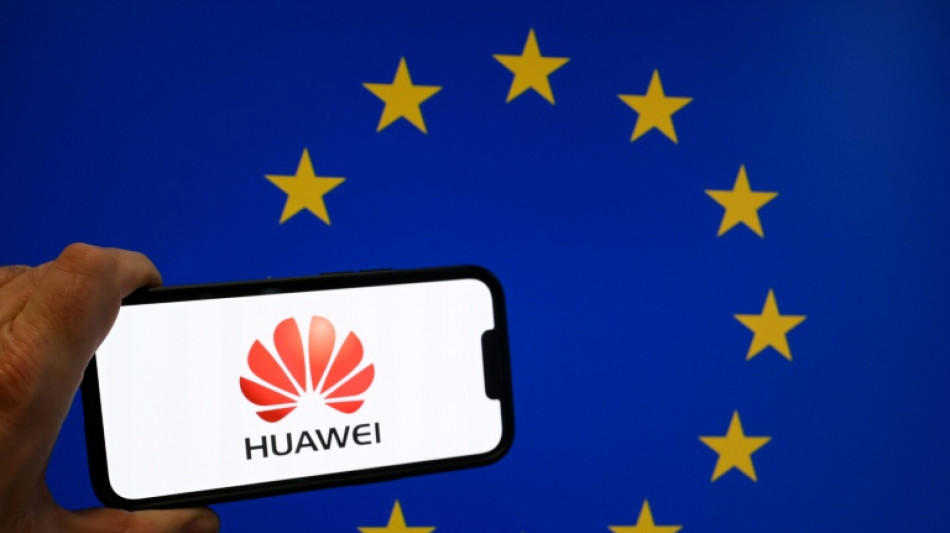 Parlamento Europeu suspende acesso de representantes da Huawei às suas instalações