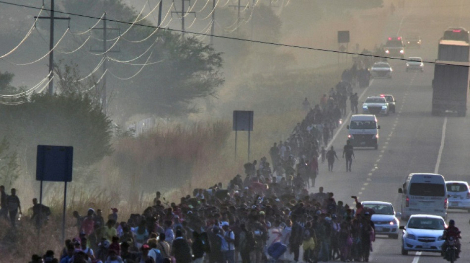 Migrants resume caravan march in Mexico, say misled by officials