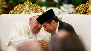 Pope makes appeal on extremism as he launches Asia tour