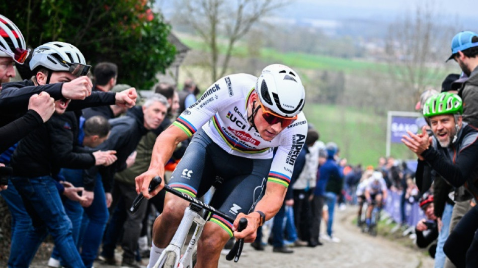 Van der Poel 'under pressure' to win landmark third Tour of Flanders